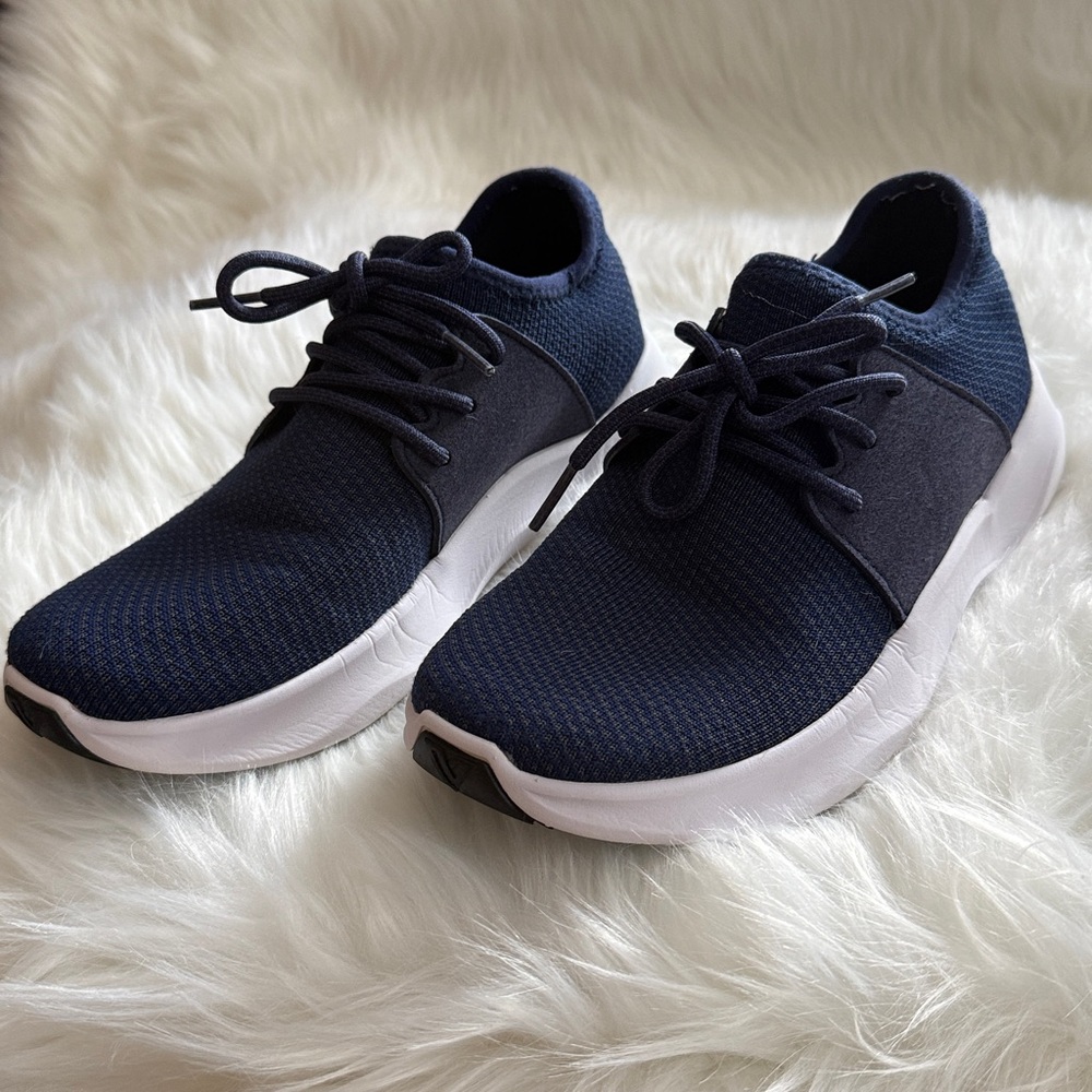 Vessi Sneakers
